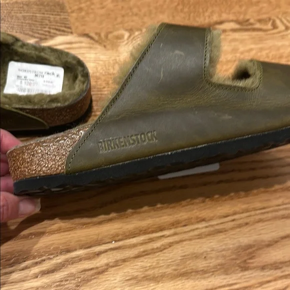 Birkenstock Arizona Shearling lined, Olive Sandals size 9 - Picture 4 of 7